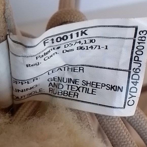 UGG Adirondack II Leather Boots - Picture 7 of 14